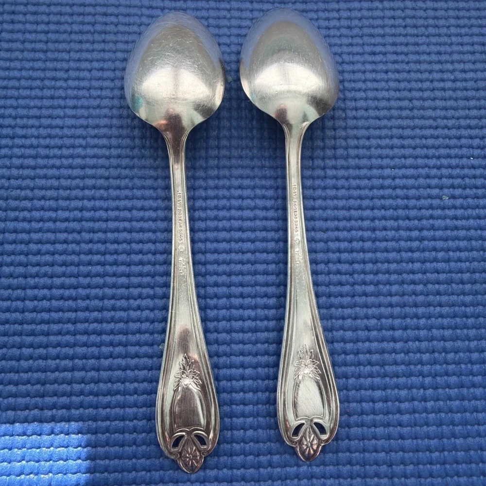 1847 Rogers Bros Old Colony Silverplate XS Triple spoons 7